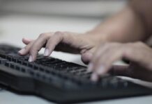 Cursos gratuitos de TI, Idiomas e IA estão com 3 mil vagas abertas