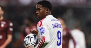 Endrick, do Lyon, revela inspiração inusitada e diz: “Ser mais letal”