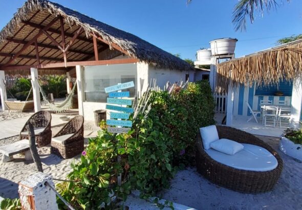 Ela comprou uma casa de pescador por WhatsApp — e criou um negócio milionário no Ceará