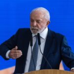 ‘Temos que aceitar’, diz Lula sobre eventual vitória de Flávio Bolsonaro na eleição