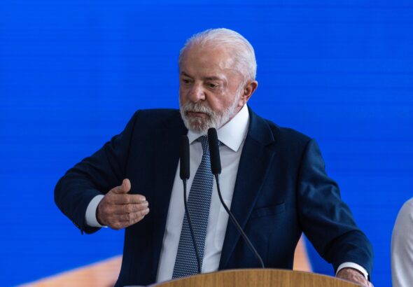 ‘Temos que aceitar’, diz Lula sobre eventual vitória de Flávio Bolsonaro na eleição