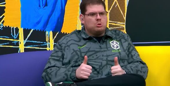 Ator processa Cazé TV e pede R$ 120 mil por danos morais